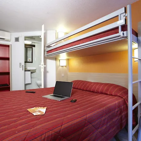 Premiere Classe Hotel *
