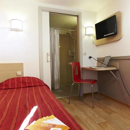 Hotel Premiere Classe *